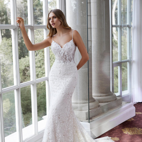 5 Wedding Gowns for a Small & Intimate Wedding