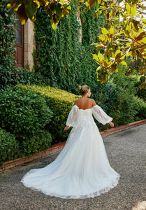 Abril Wedding Dress